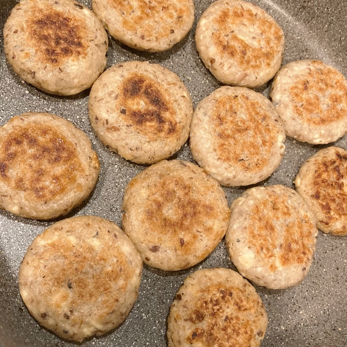 離乳食後期⭐栄養満点^^ 簡単いわしハンバーグ!